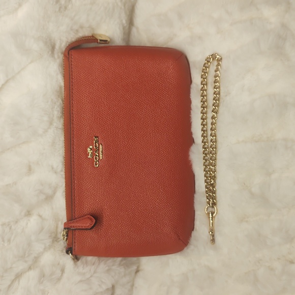 COACH Coral/Salmon Large Wristlet Clutch With Gold Chain Strap EUC - Picture 15 of 16